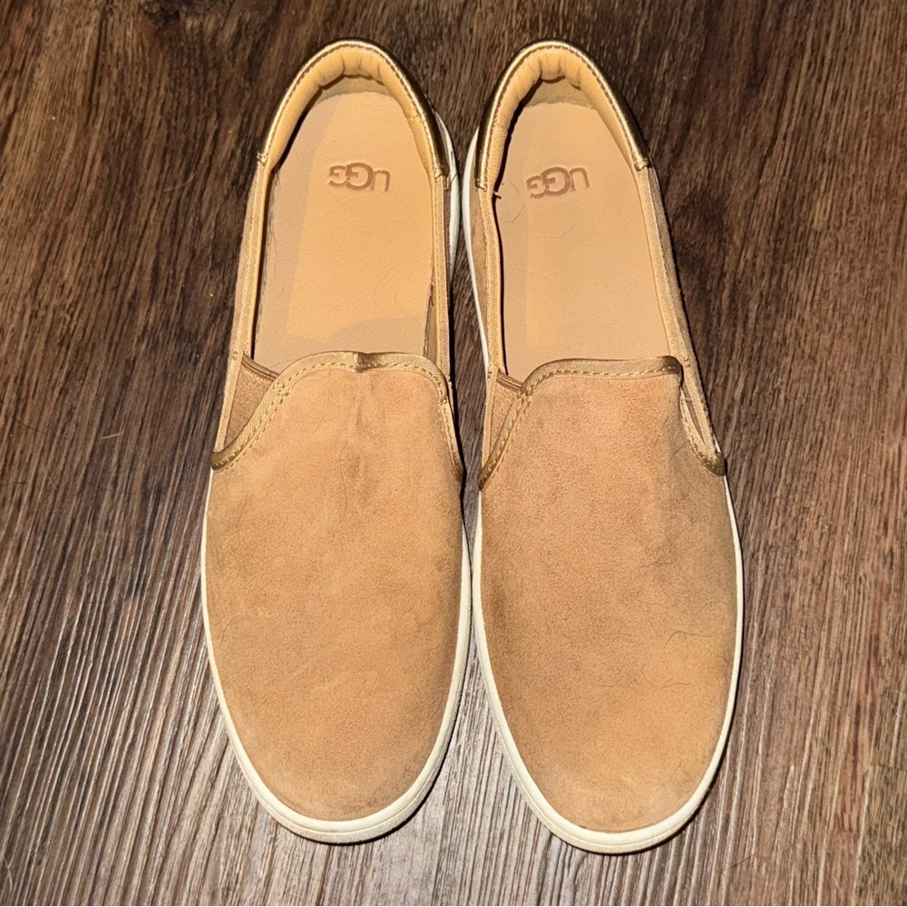 OBO : UGG womens Light Brown Slip-On Loafers - Picture 3 of 7